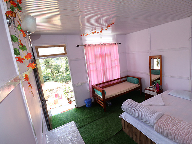 Room 1 or cottage 1 for Jhandi Heaven Homestay at Jhandi dara at West Bengal for Kanchenjunga view homestay and Kanchenjunga view from room